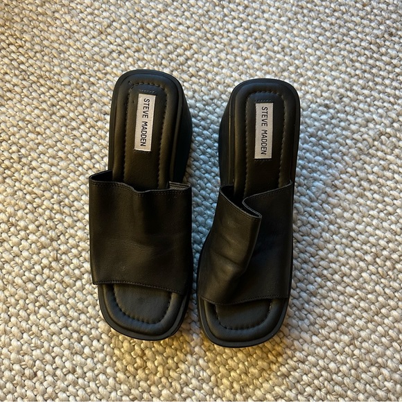 Steve Madden Platform Slides - Picture 3 of 3